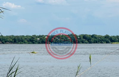 5 Acres Zambezi Water front