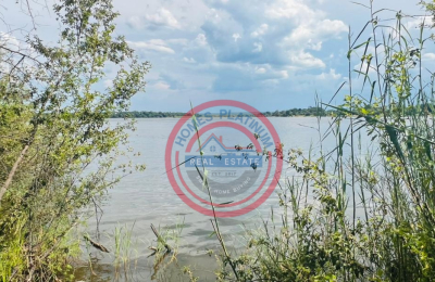 5 Acres Zambezi Water front