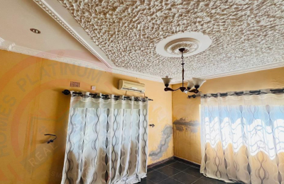 4 Bedroom House For Sale in Elaine Brittel, Livingstone