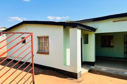 4 Bedroom for Sale - LIVS