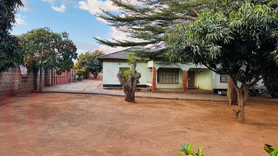 Spacious 3-bedroom house for sale in Livingstone